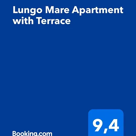 Lungo Mare With Terrace & Free Parking شقة