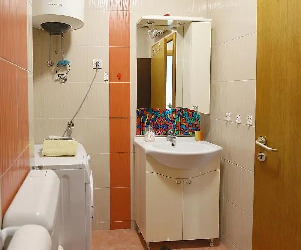 Lungo Mare With Terrace & Free Parking