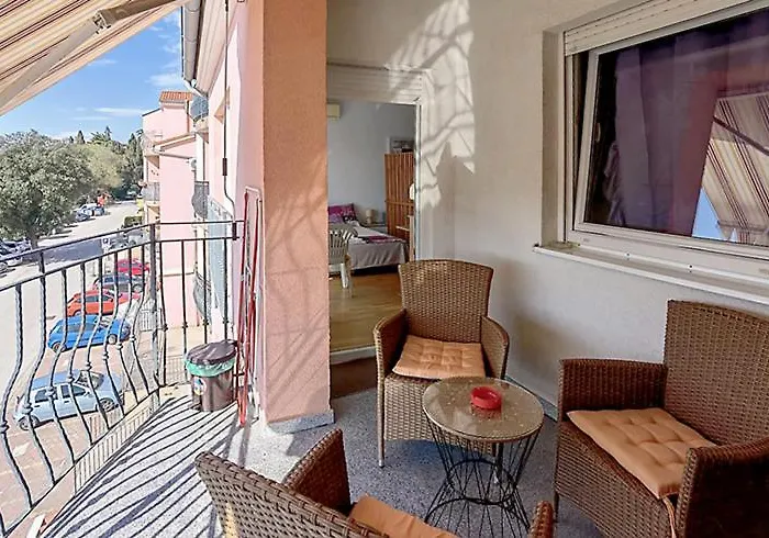 شقة Lungo Mare With Terrace & Free Parking